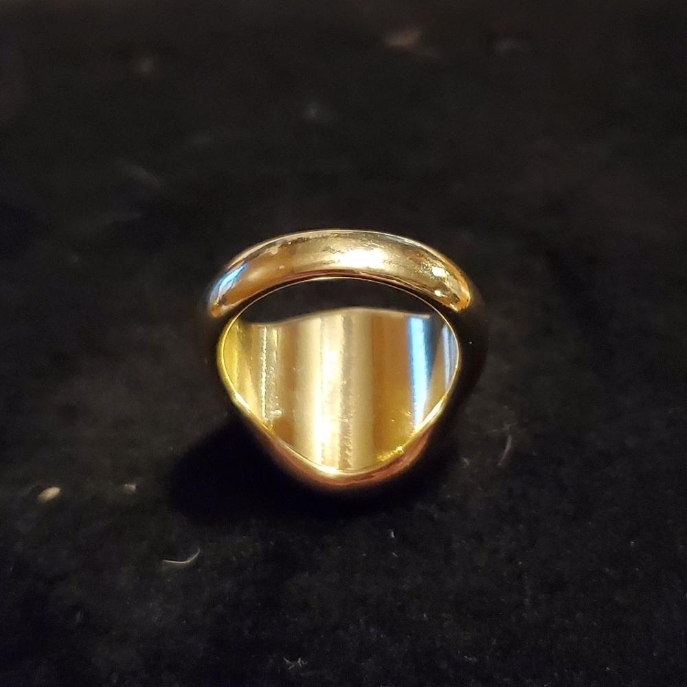 Casted Metal Antique Tiger Signet Ring - Picture 2 of 3